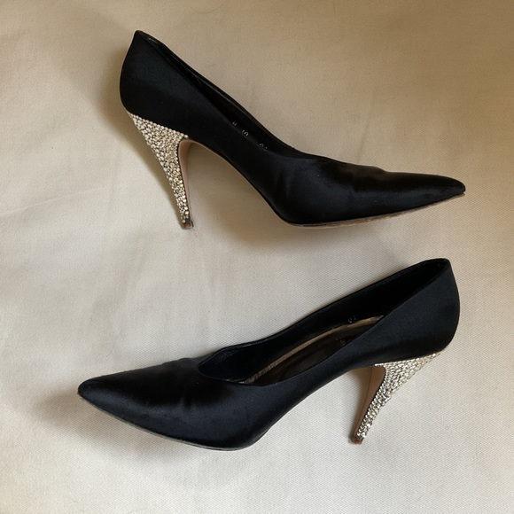 Anne Klein Shoes - Anne Klein Black Evening Shoes Rhinestone Heels Women Sz 10 VTG 80’s MAKE OFFER!
